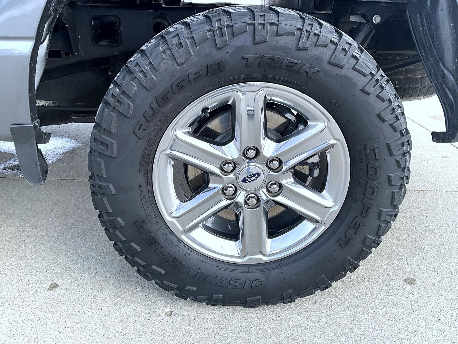 Used 2025 Gray Ford XLT image 24