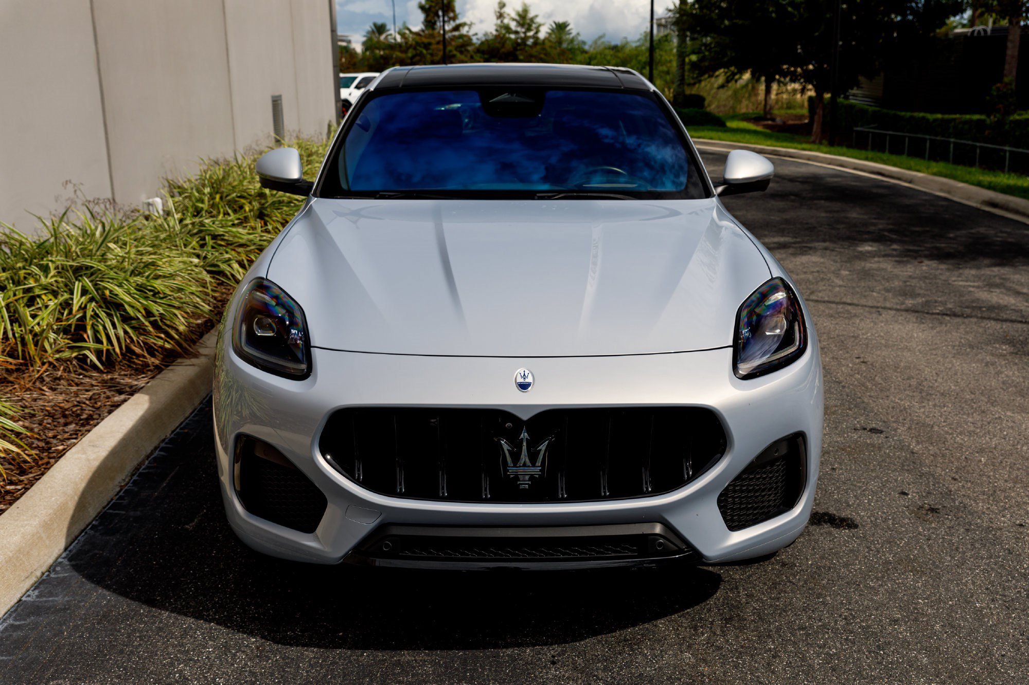 Used 2023 Bianco Astro Metallic Maserati Modena image 8