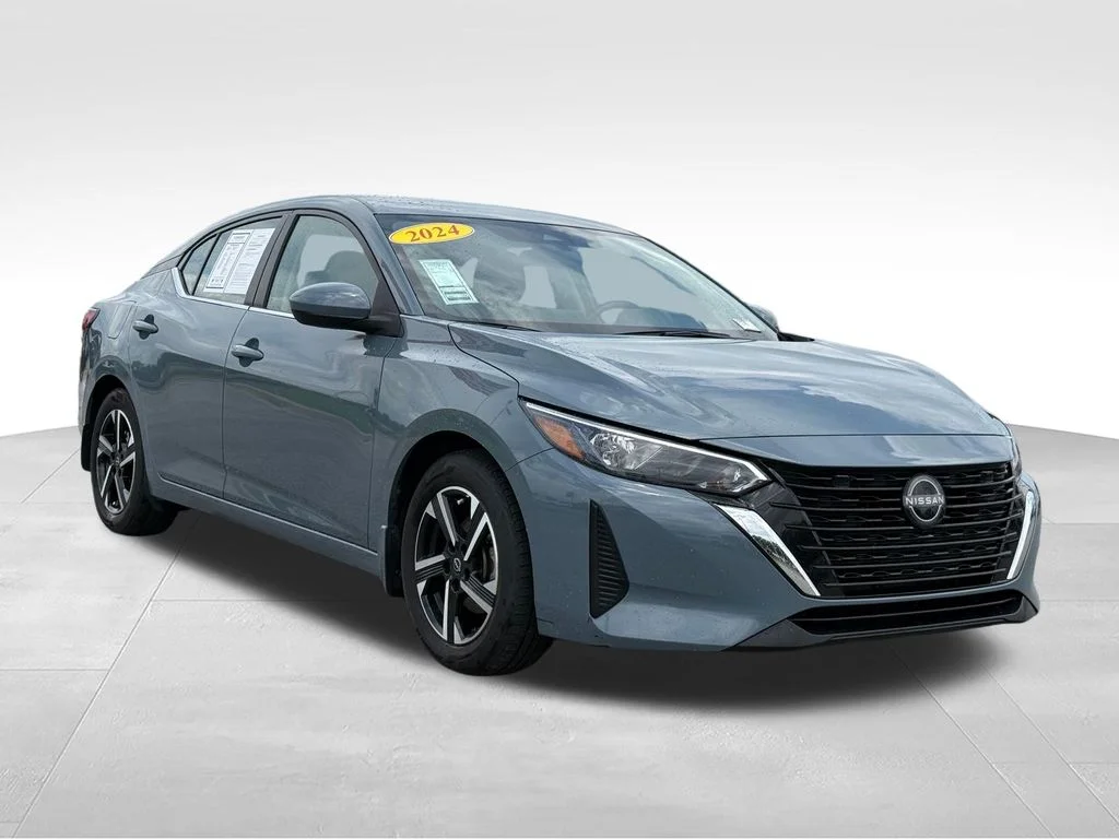 Used 2024 Gray Nissan SV image 30