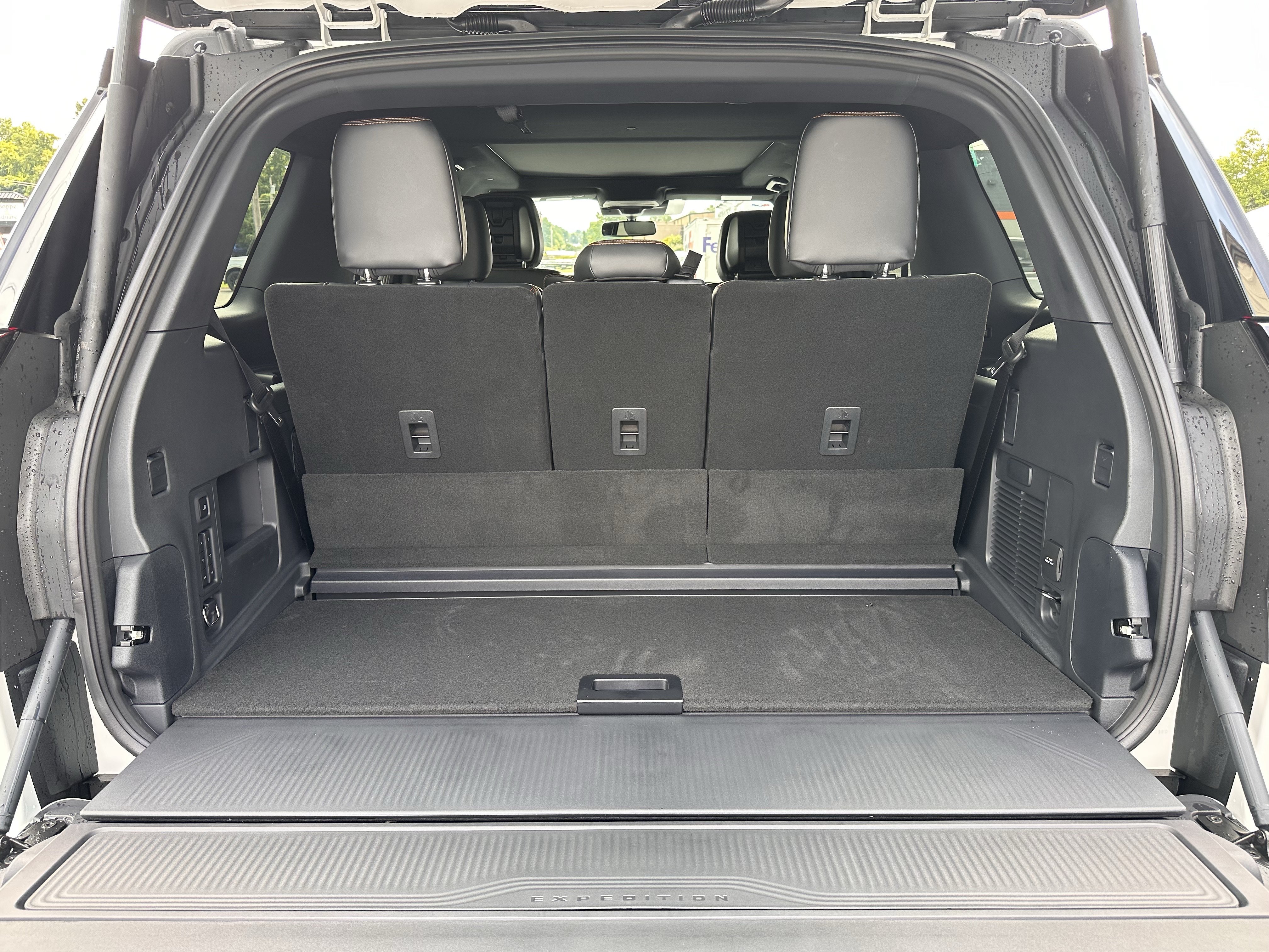 New 2027 Star White Metallic Tri-Coat Ford Tremor® image 17