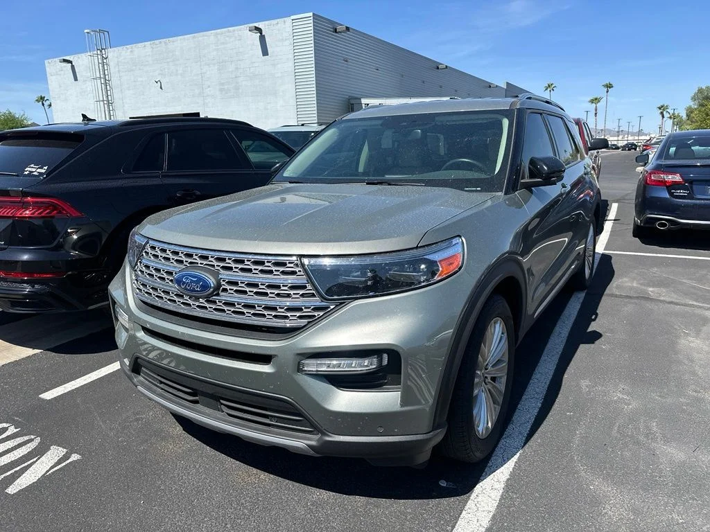 Used 2020 Green Ford Limited image 12