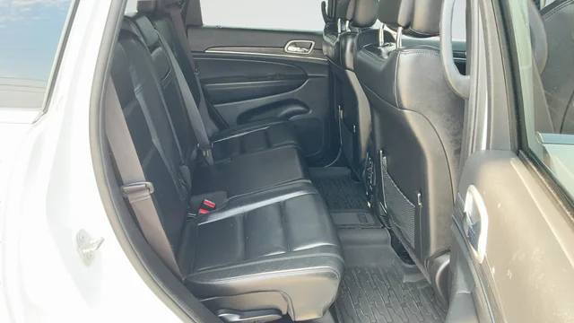 Used 2022 White Jeep Limited image 21