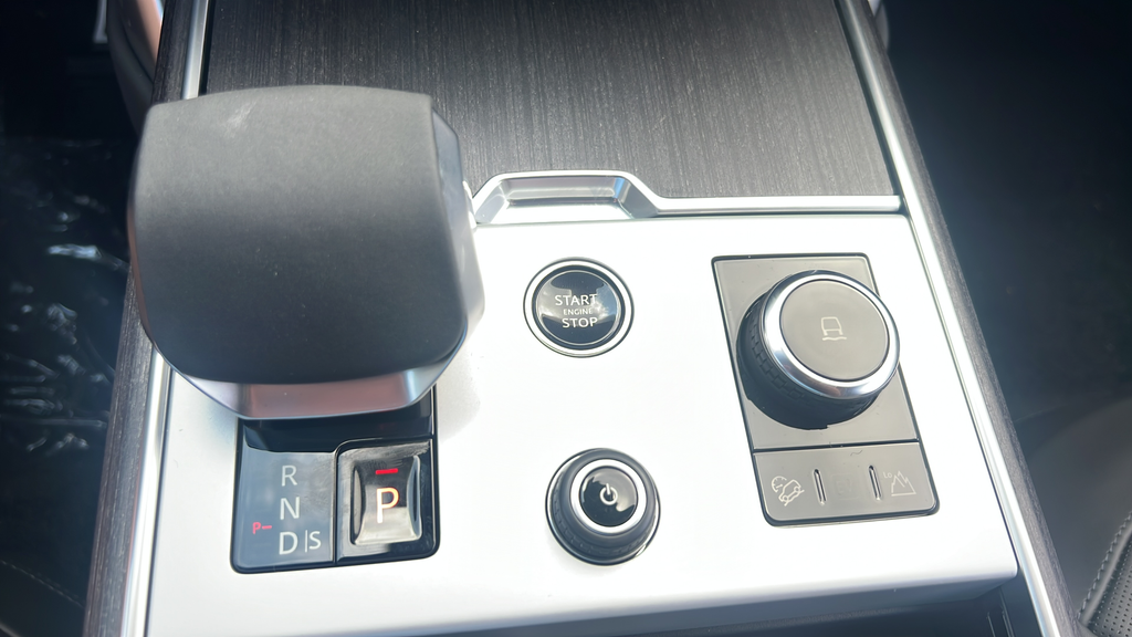 New 2027 White Land Rover SE image 25