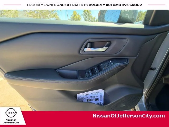 New 2026 Boulder Gray Pearl Nissan SV image 19