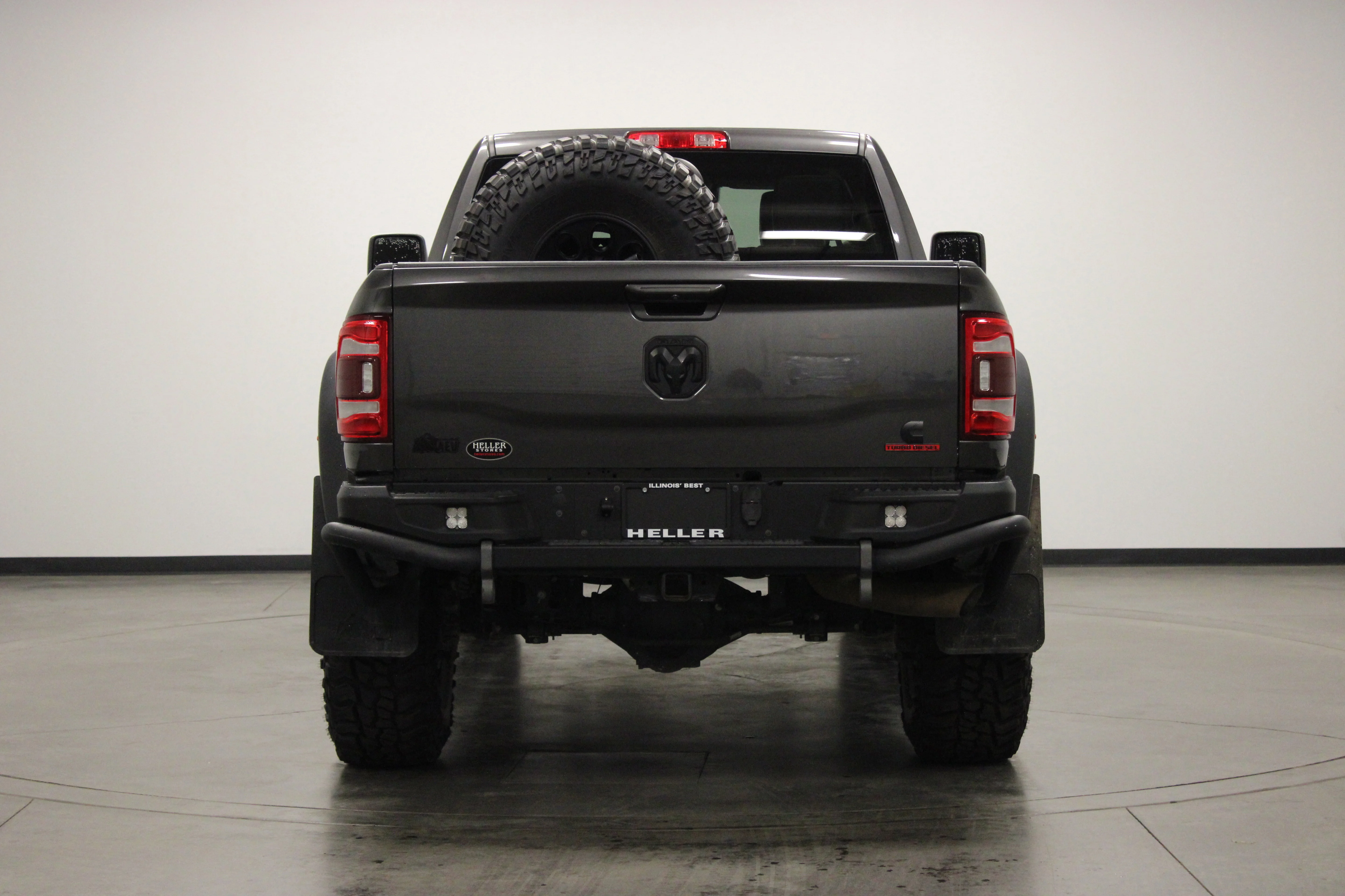 Used 2023 Granite Crystal Metallic Clearcoat Ram Laramie image 7