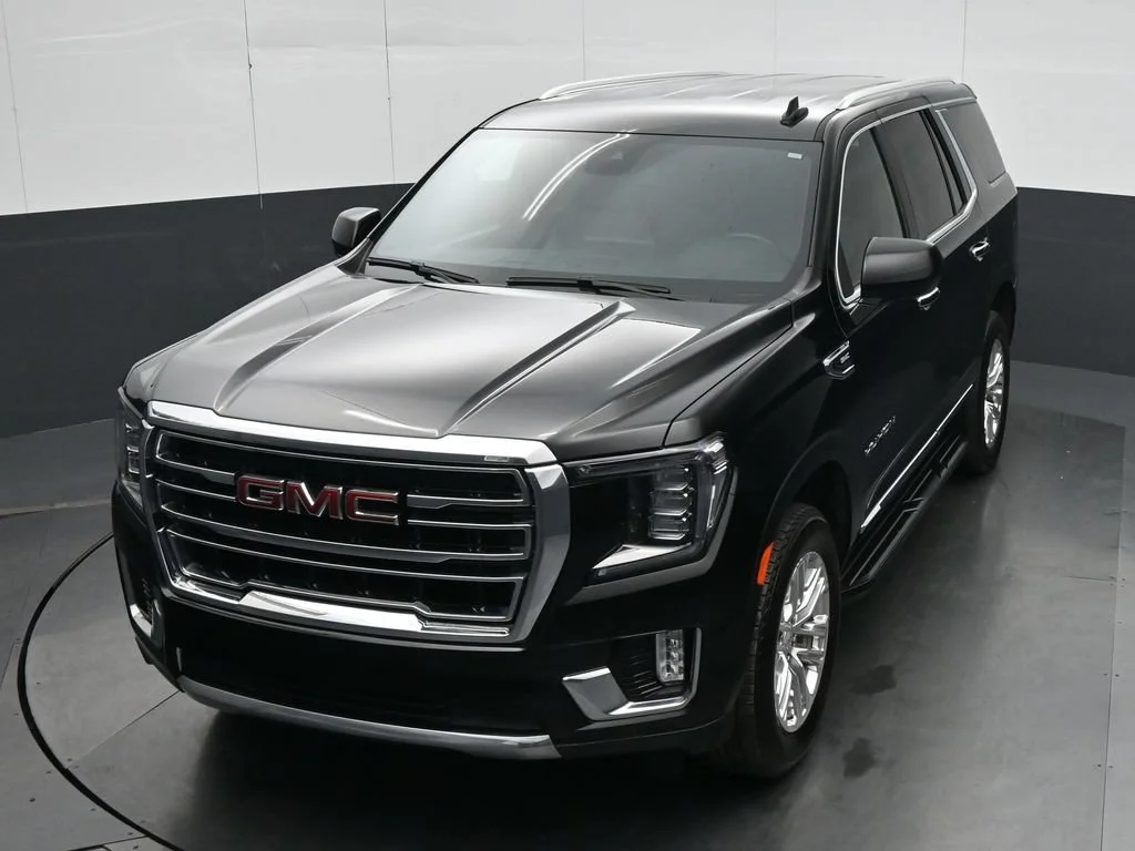 Used 2024 Black GMC SLT image 18