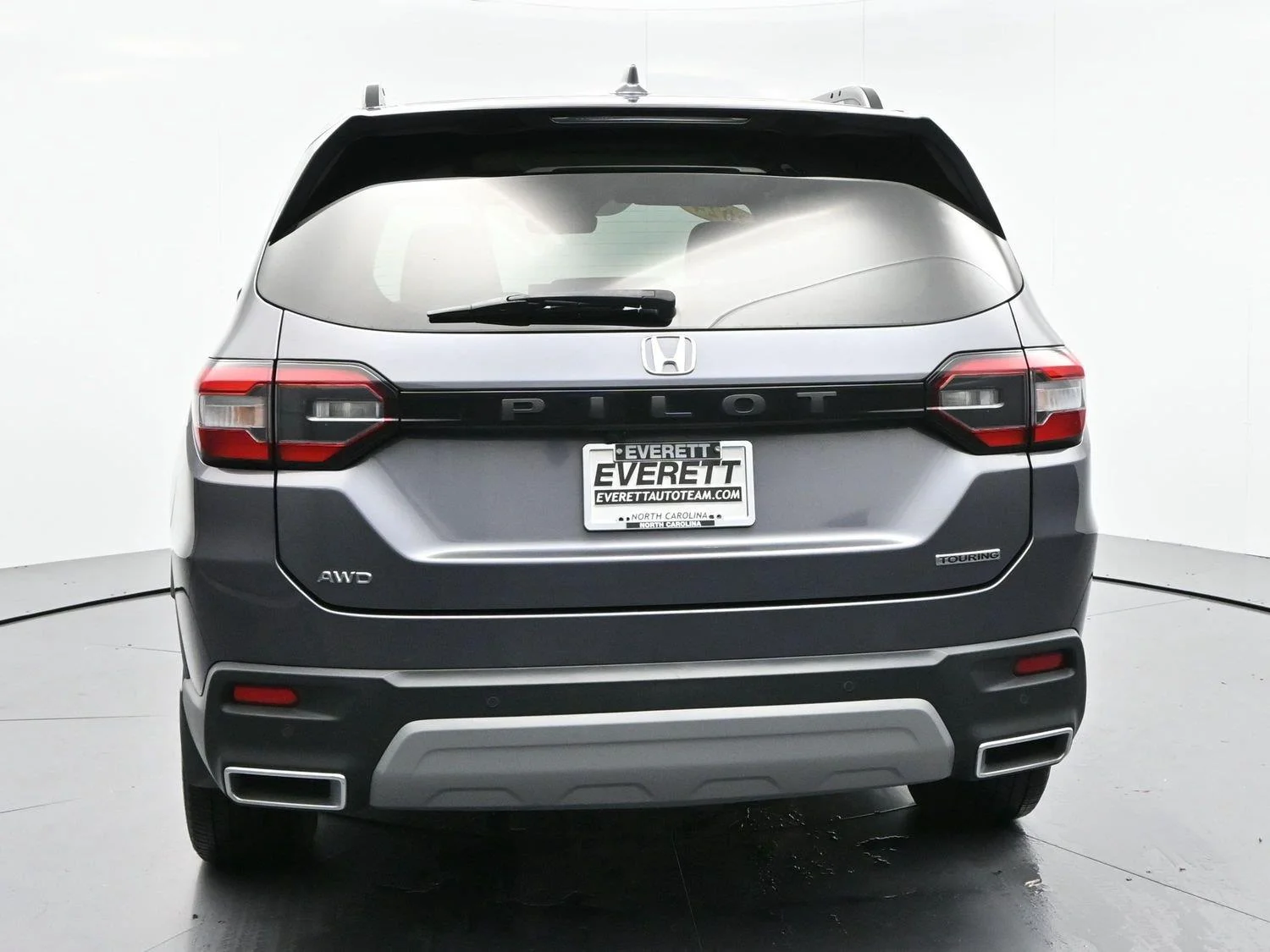 Used 2024 Modern Steel Metallic Honda Touring image 6