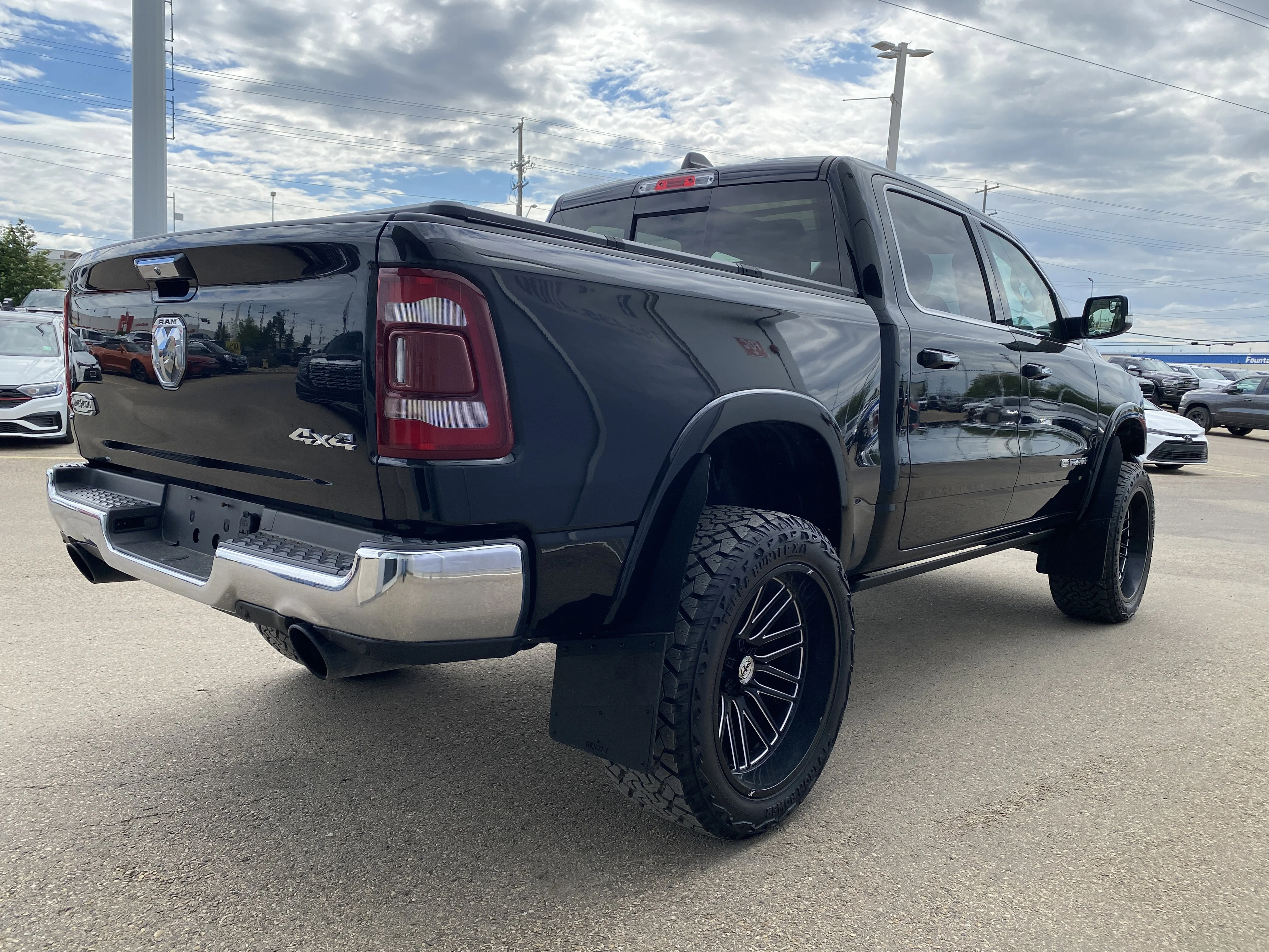 Certified Used 2019 Black Ram Laramie Longhorn * LIFTED * AIR RIDE DELETE * PANORAMIC SUNROOF * image 6