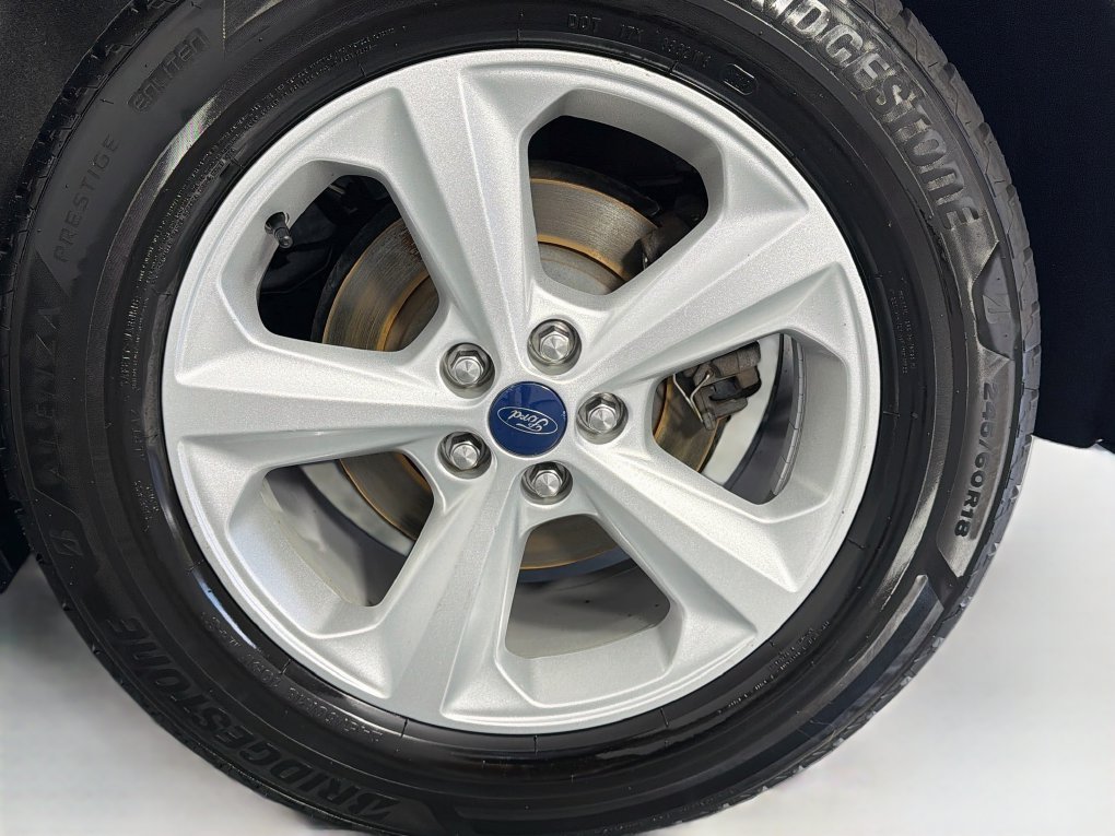 Used 2020 White Ford SE image 31