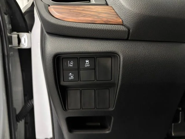 Used 2022 White Honda EX image 26