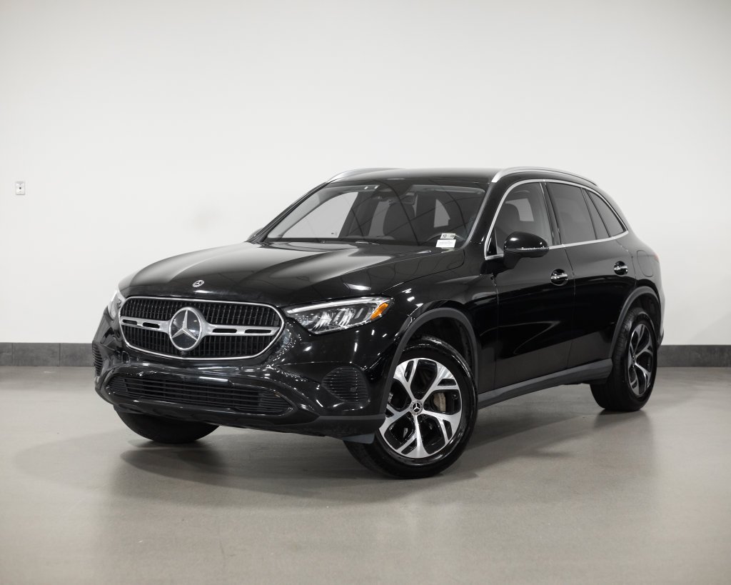 Certified Used 2025 Black Mercedes-Benz GLC 350e image 1