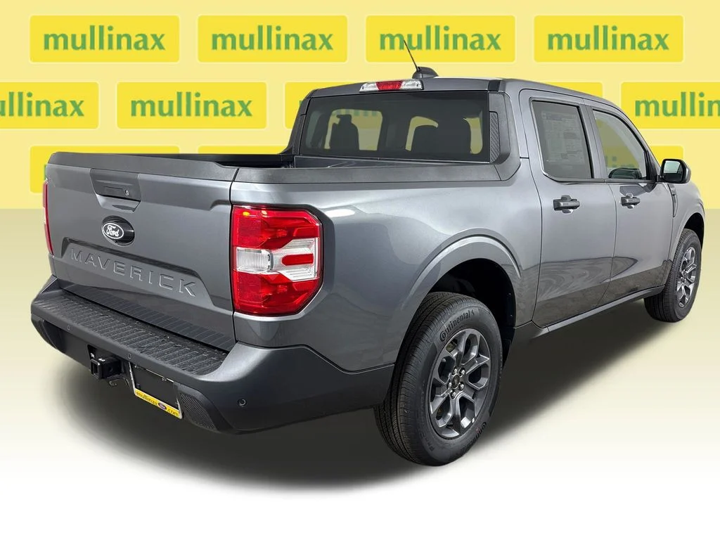 New 2026 Gray Ford XLT image 4