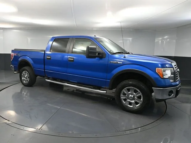 Used 2010  Ford XLT image 1
