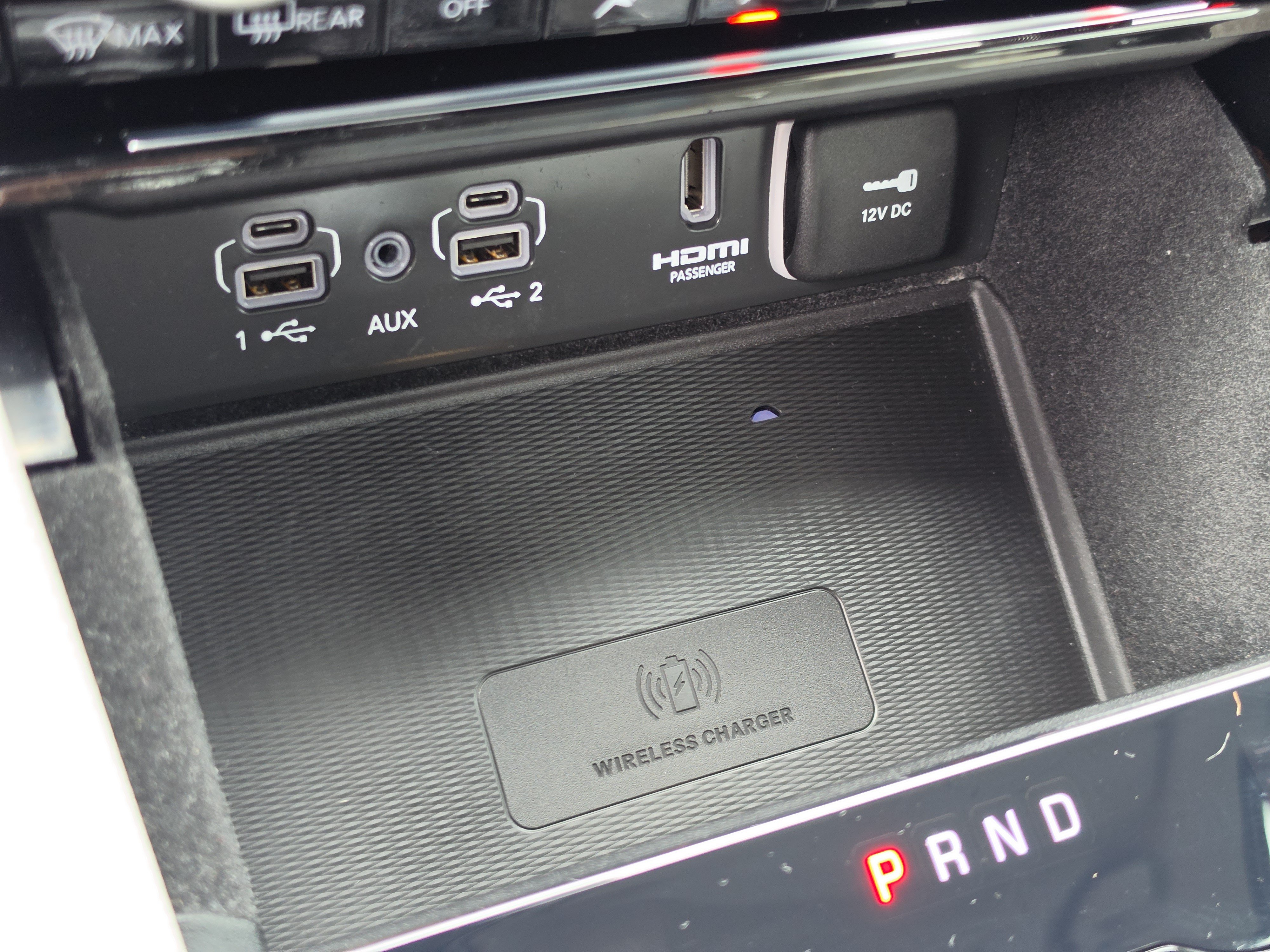 Used 2022 Diamond Black Crystal Pearlcoat Jeep Overland image 32