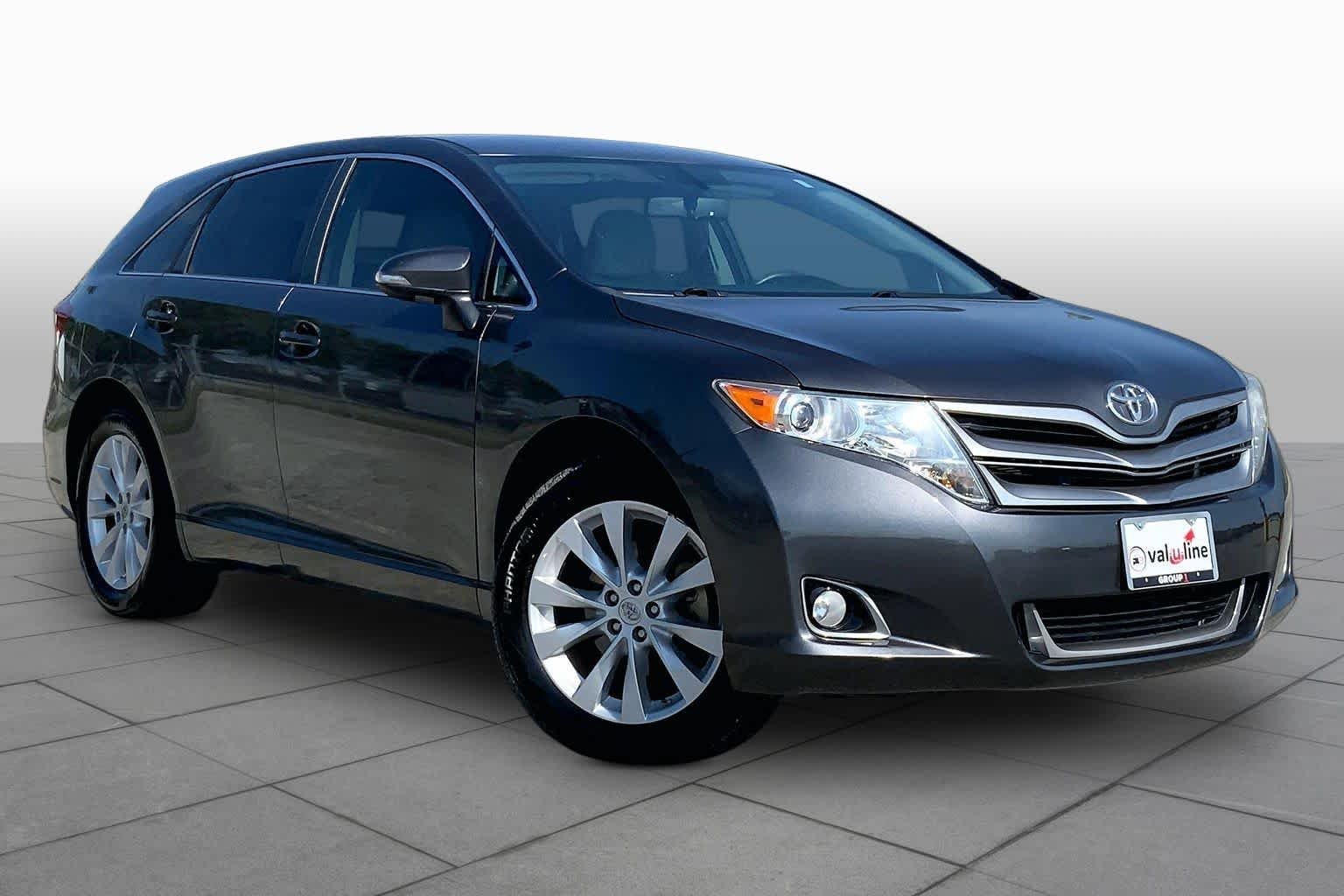 Used 2013 Magnetic Gray Metallic Toyota LE image 3