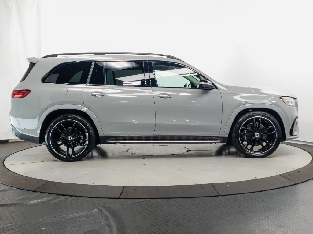 Certified Used 2024 MANUFAKTUR Alpine Gray Mercedes-Benz GLS 580 image 36