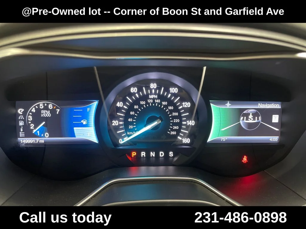 Used 2014 Silver Ford Titanium image 21
