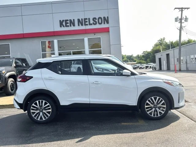Used 2023 White Nissan SV image 13