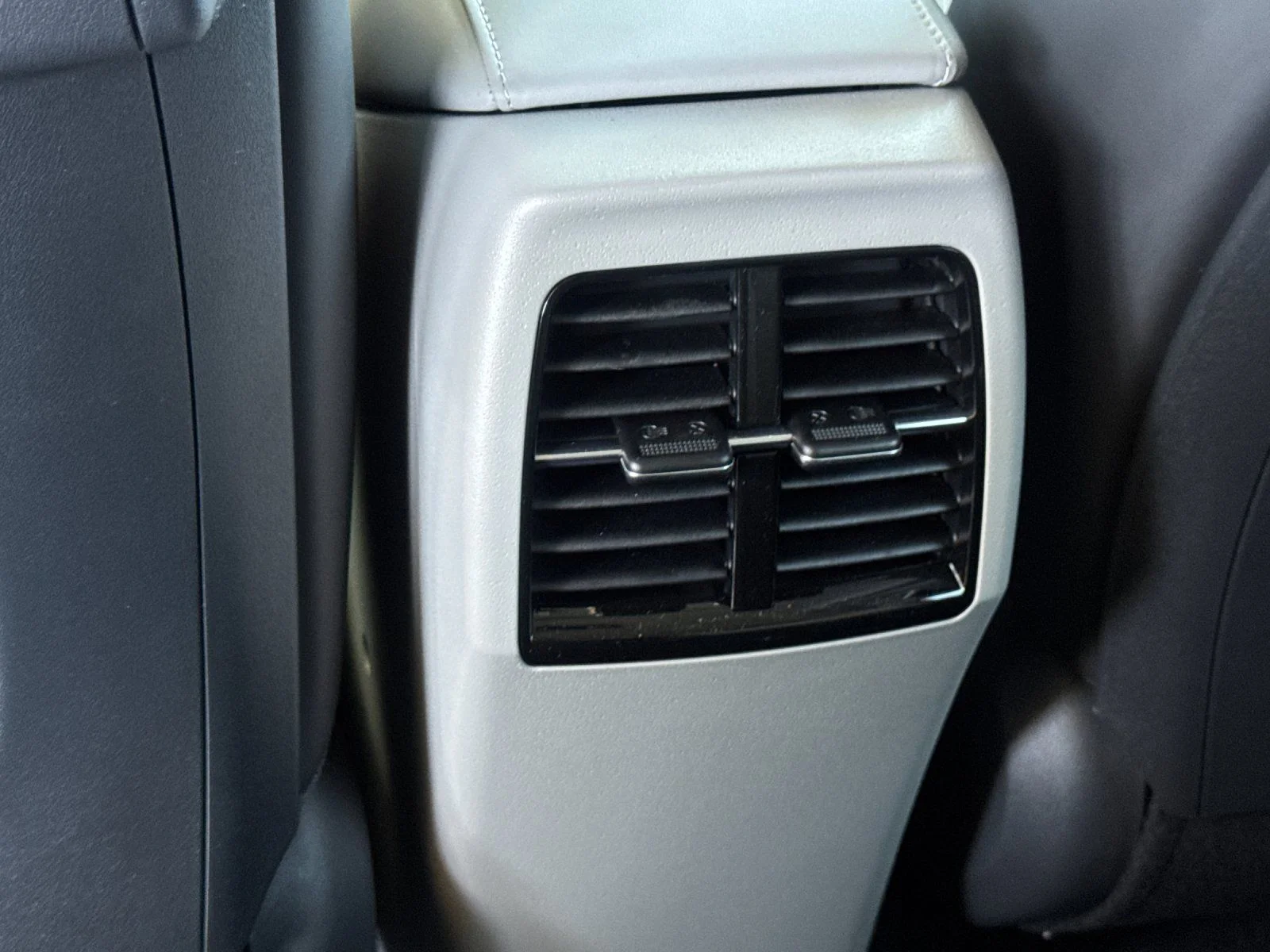 New 2026 White Kia Wave image 13