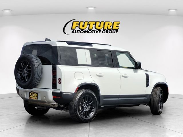 Used 2025 White Land Rover S image 4