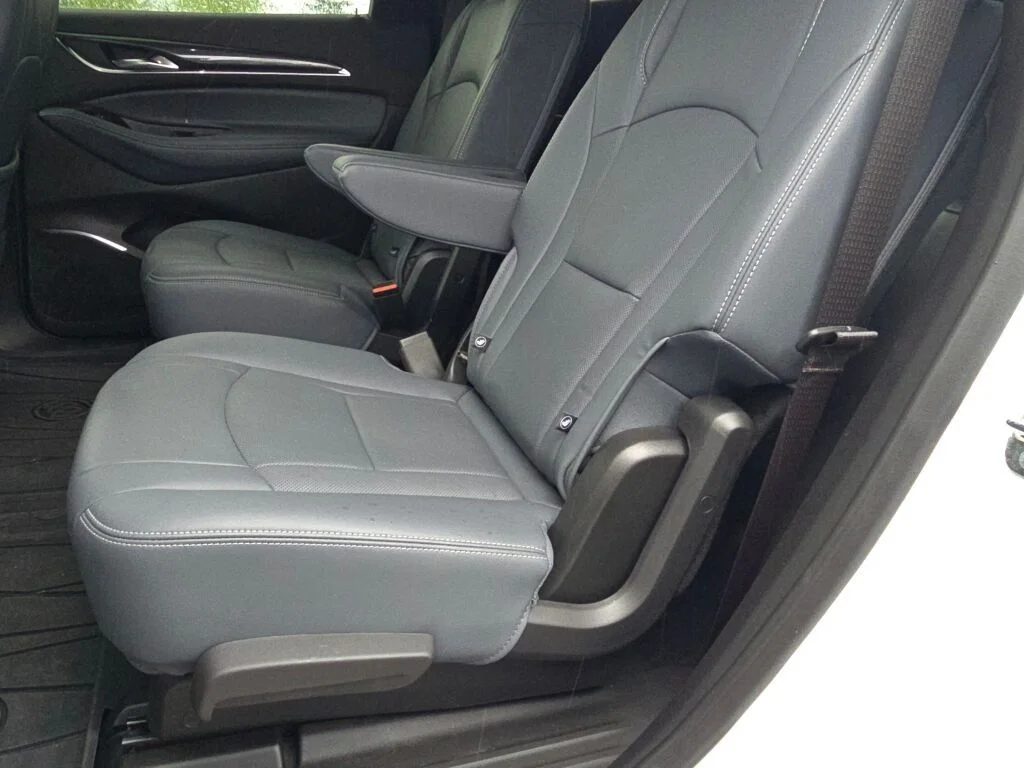 Used 2023 White Buick Premium Group image 18