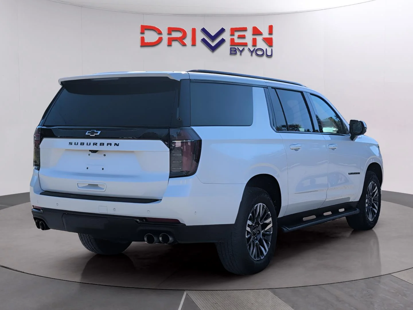 Used 2025 Iridescent Pearl Tricoat Chevrolet Z71 image 5
