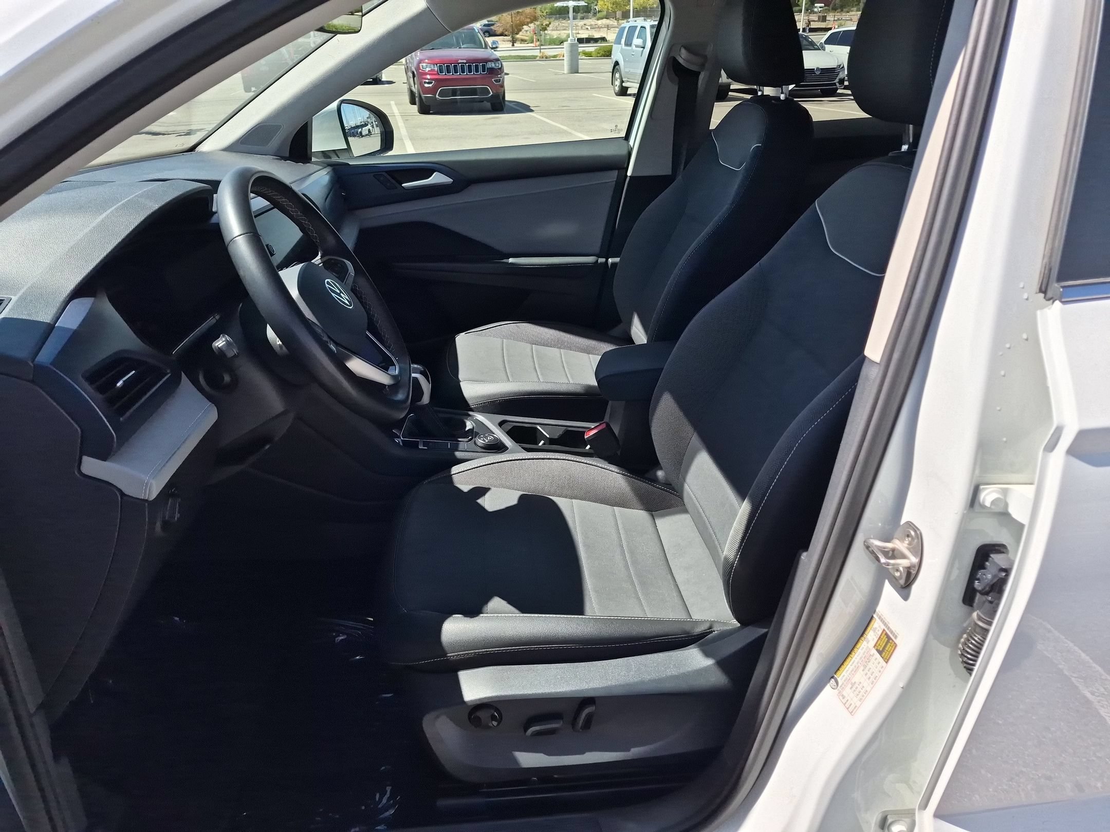 Used 2024 White Volkswagen SE image 15