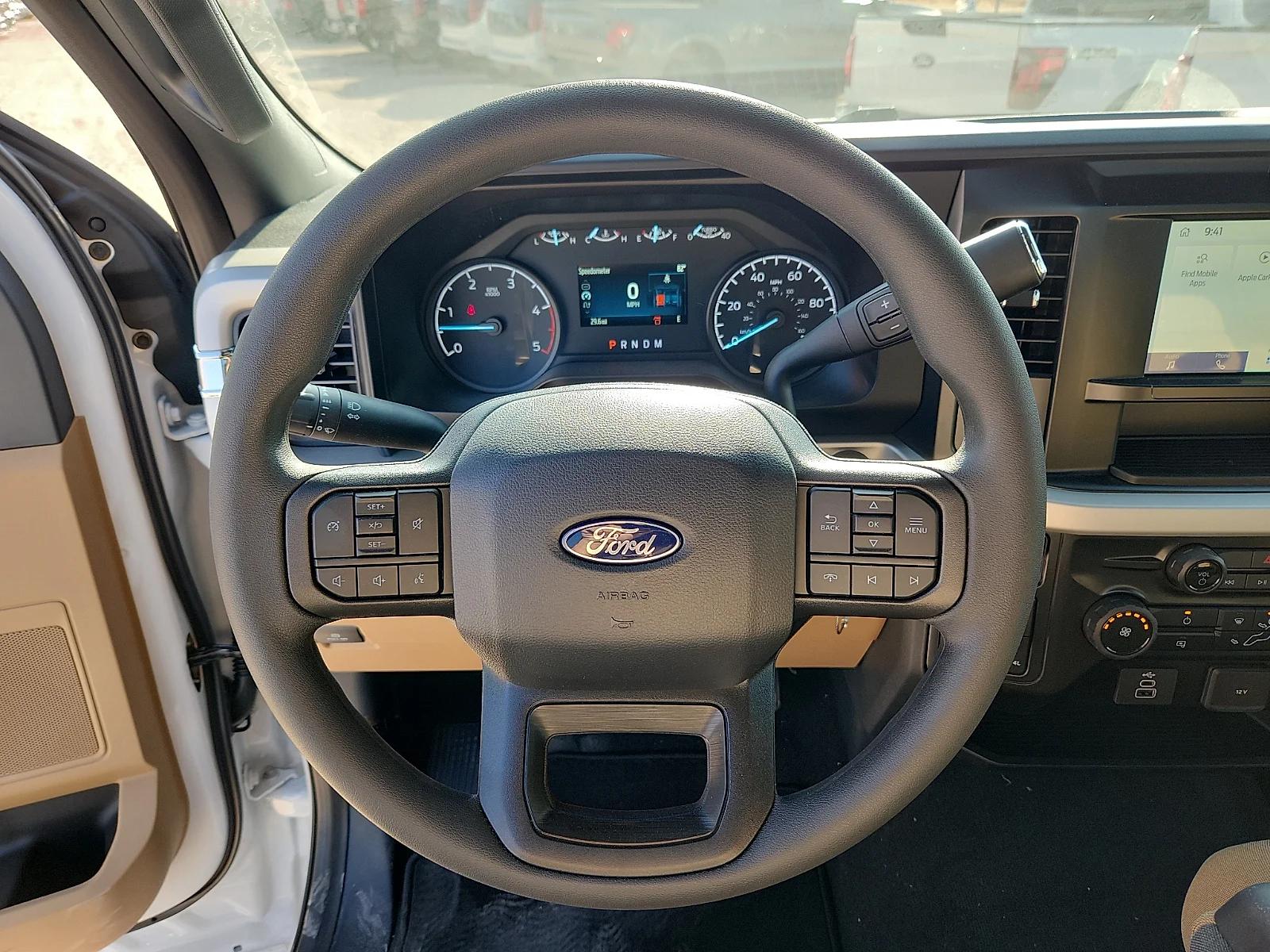New 2027 Oxford White Ford XLT image 21
