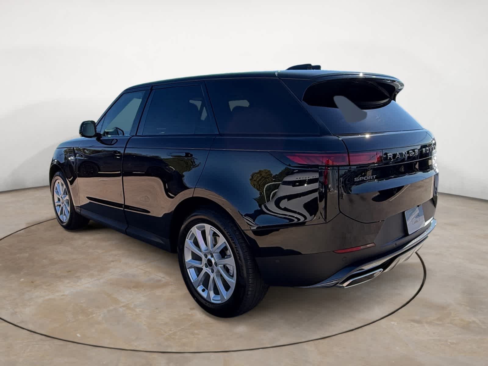 New 2027 Santorini Black LAND ROVER SE P360 image 3