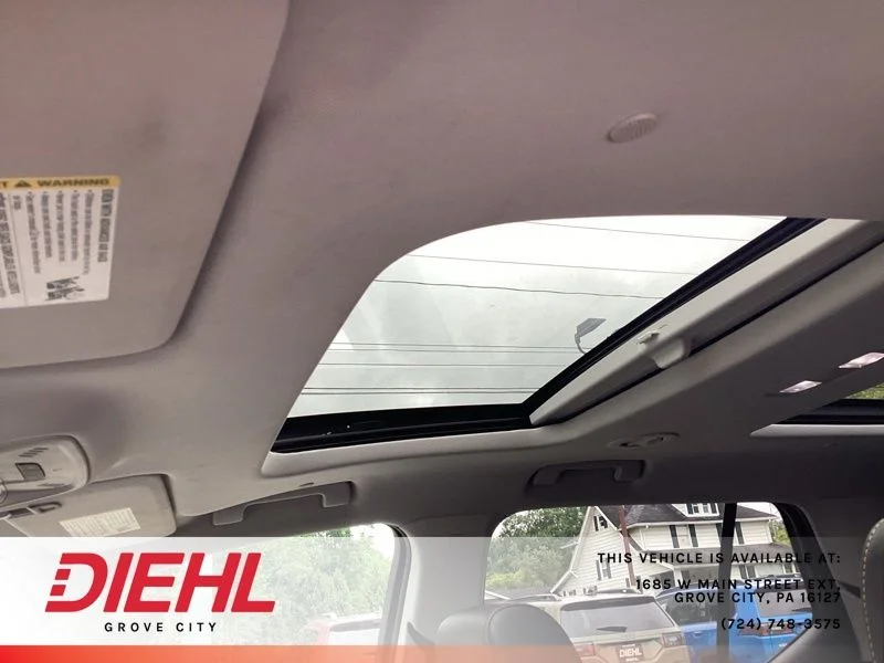 Used 2020 Red Chevrolet RS image 17