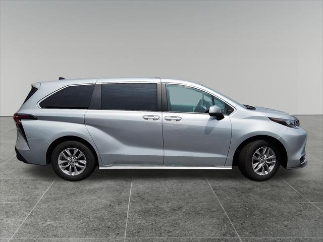 Certified Used 2025 CELESTIAL SILVER Toyota  image 8