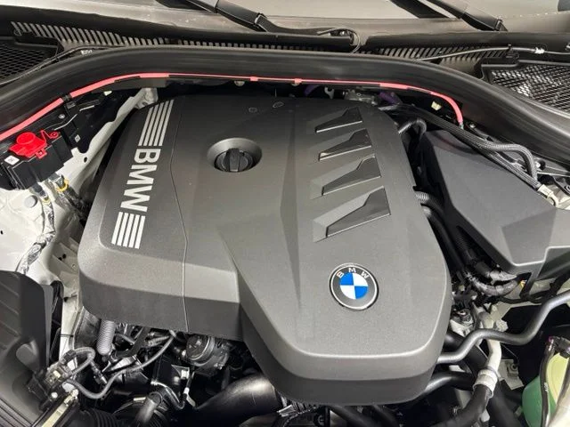 New 2026 Mineral White Metallic BMW 30 xDrive image 19