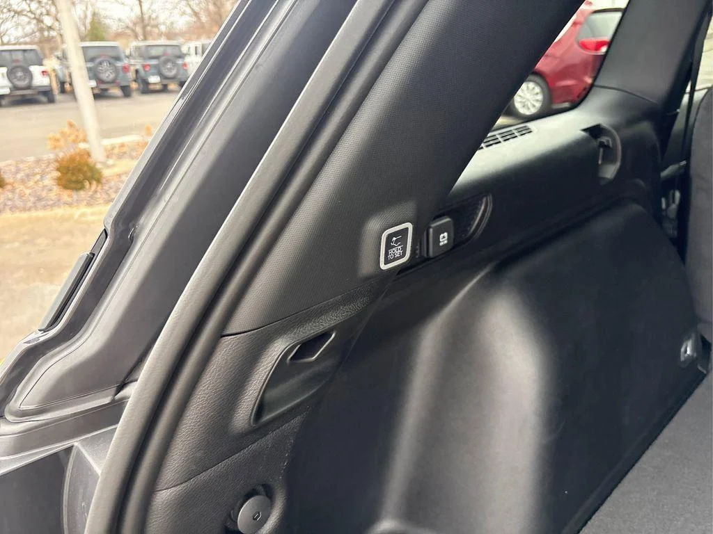 New 2026 Baltic Gray Metallic Clearcoat Jeep Limited image 22