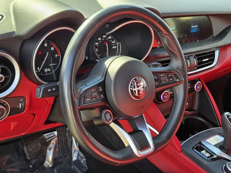 Used 2021 Black Metallic Alfa Romeo RWD image 18