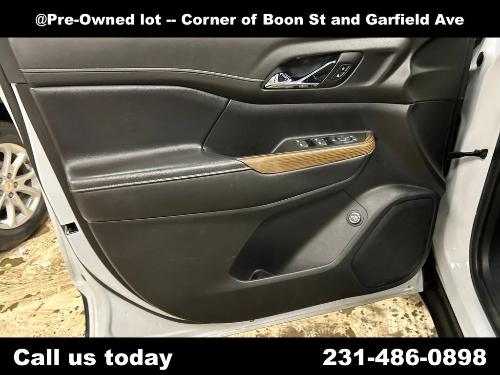 Used 2019 White GMC SLE-2 image 15