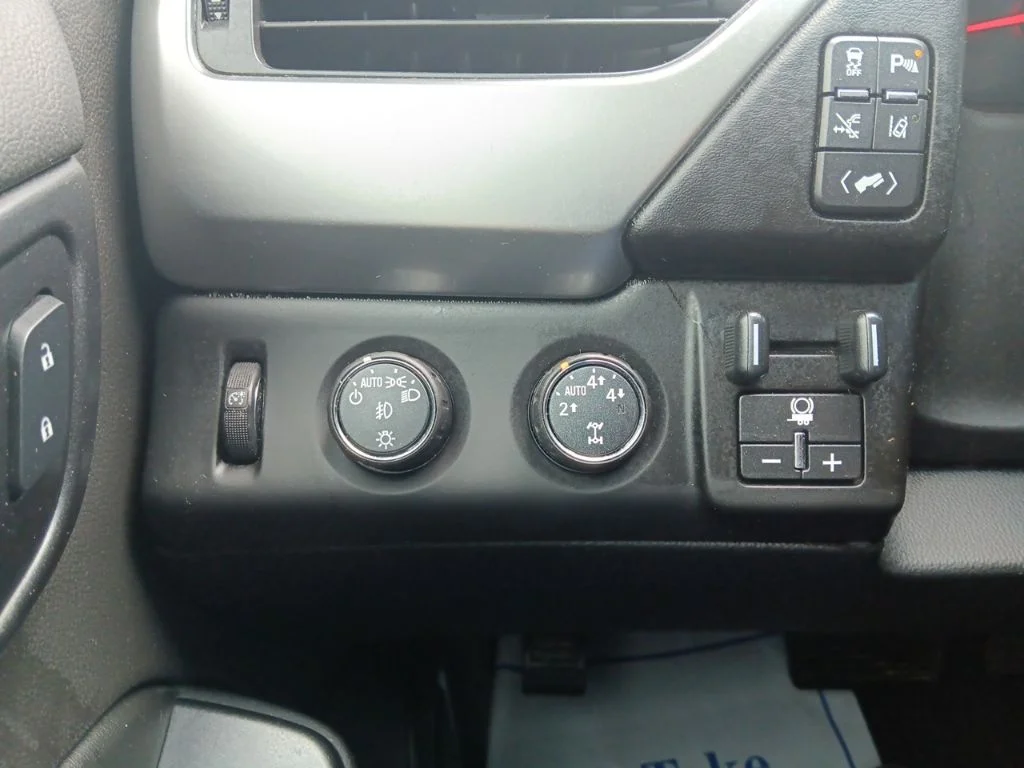 Used 2015 Black Chevrolet LTZ image 15