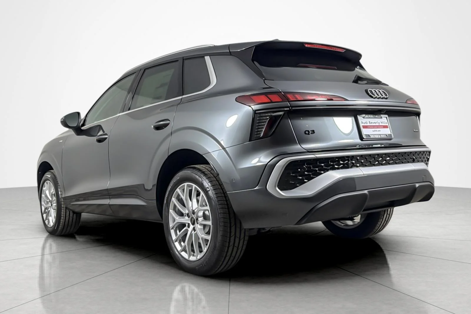 New 2026 Daytona Gray Pearl Effect Audi S line quattro image 4