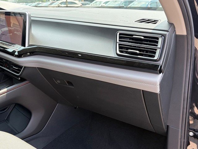 New 2026 Deep Black Pearl Volkswagen 2.0T Peak Edition image 17