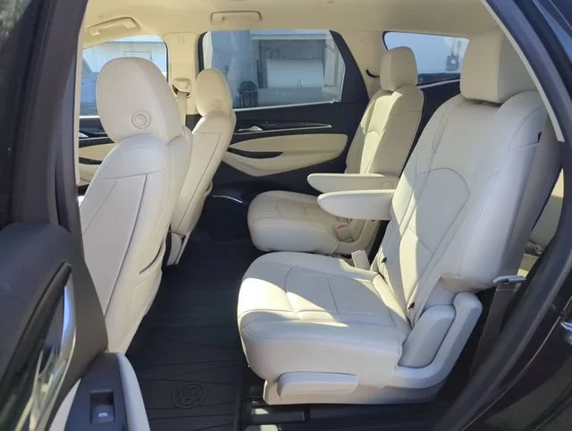 Used 2023 Includes Spectra Gray lower exterior accent color.) Buick Essence image 32