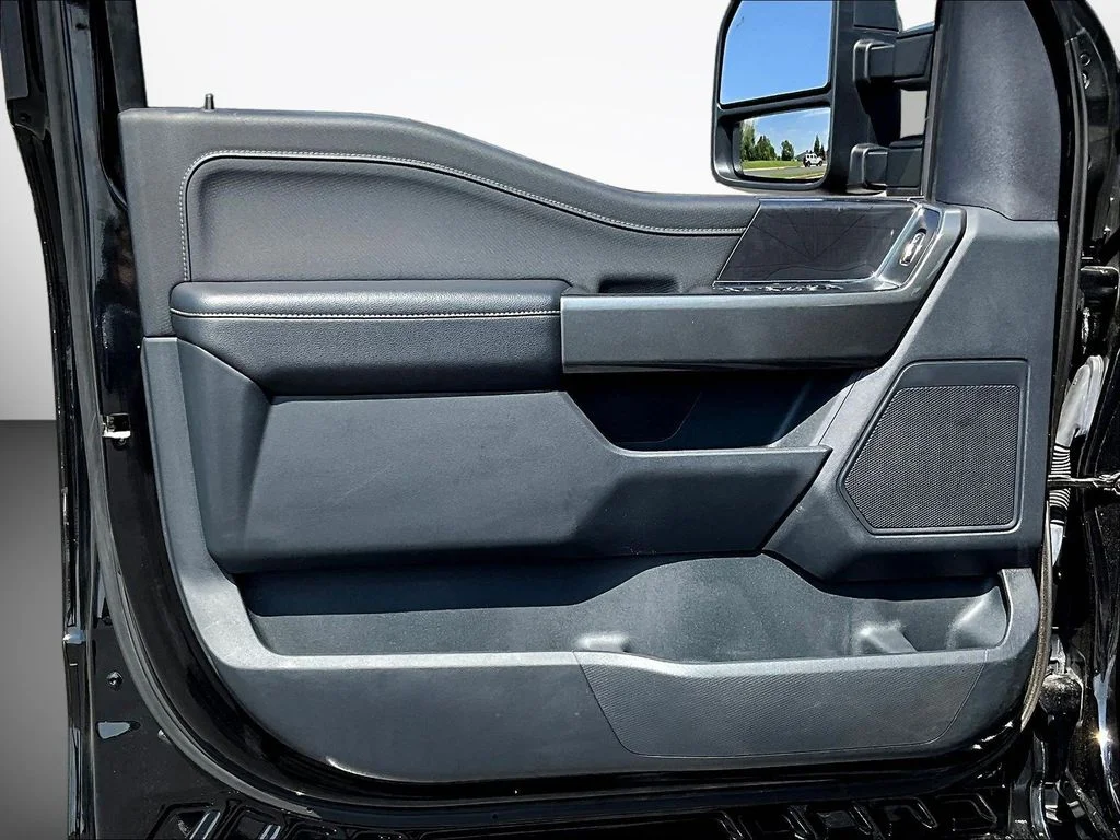 Used 2022 Agate Black Metallic Ford XLT image 23