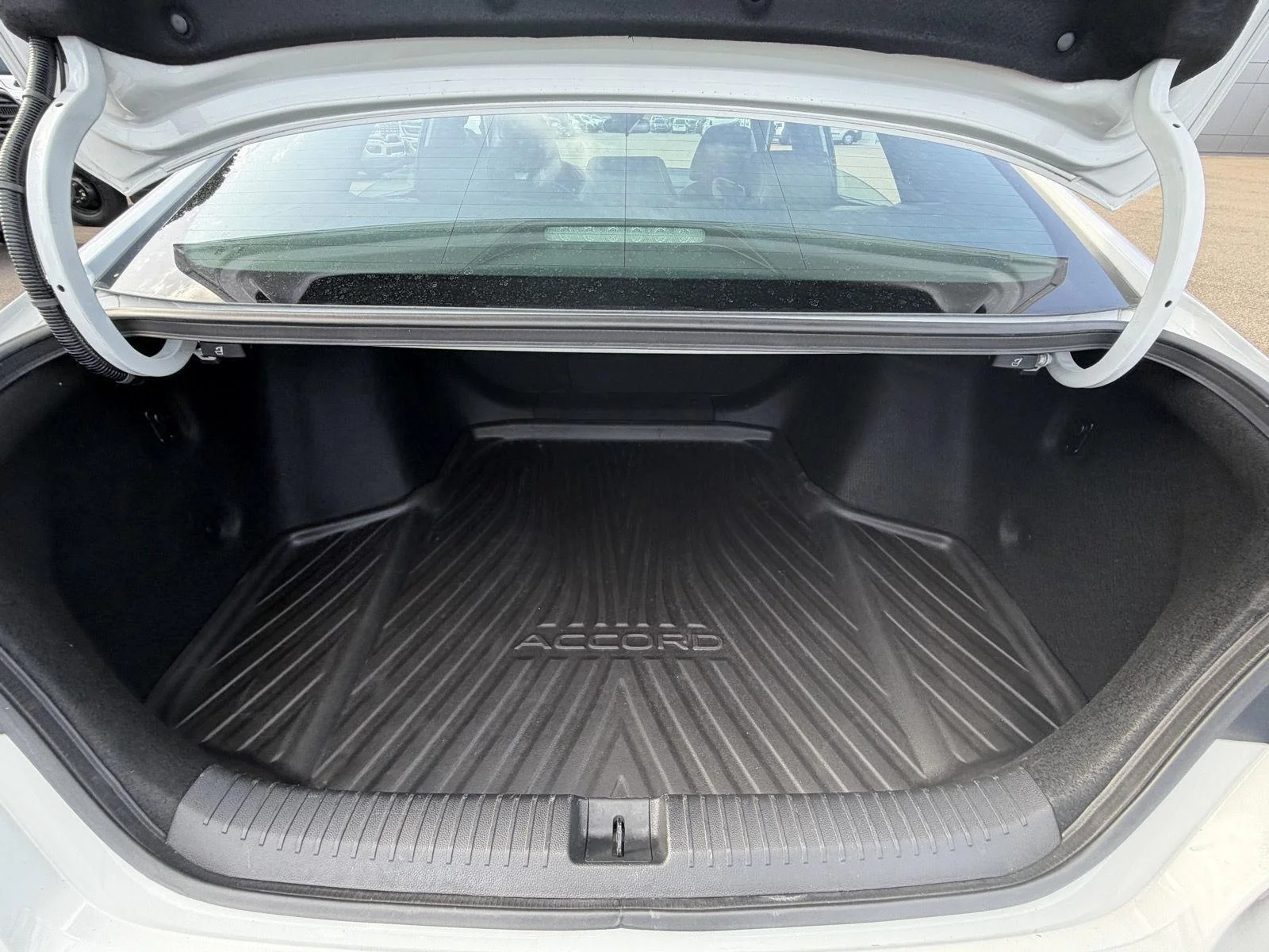 Used 2023 Platinum White Pearl Honda Sport-L image 17