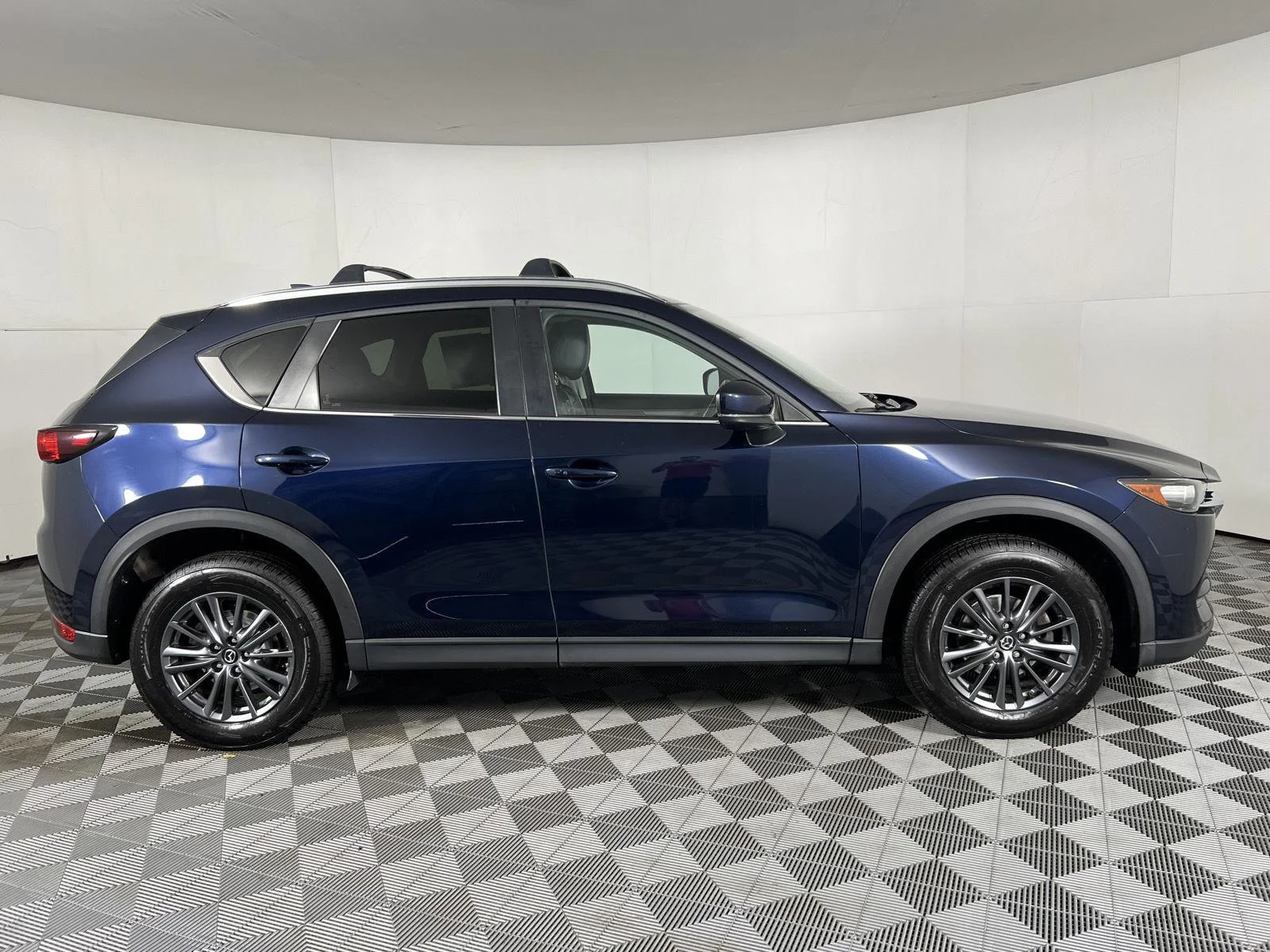 Used 2019  Mazda Touring image 25