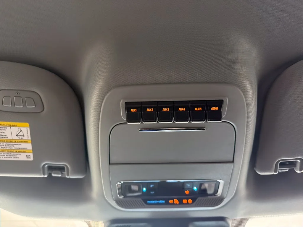 New 2027 Star White Metallic Tri-Coat Ford F-250® Lariat® image 17