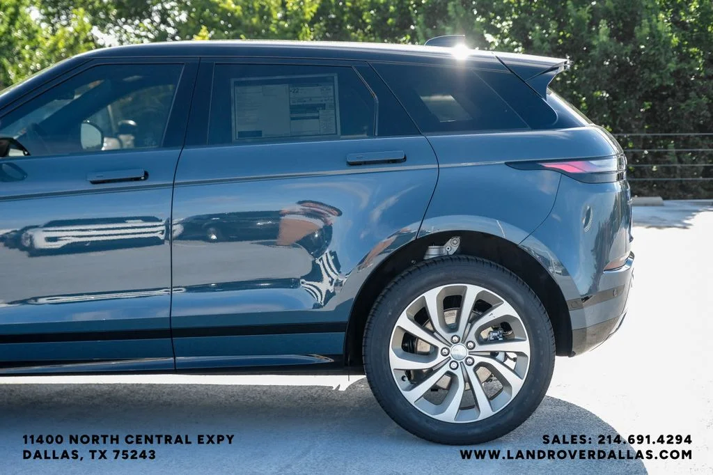 New 2026 Tribeca Blue Metallic Land Rover Hoxton Edition image 10