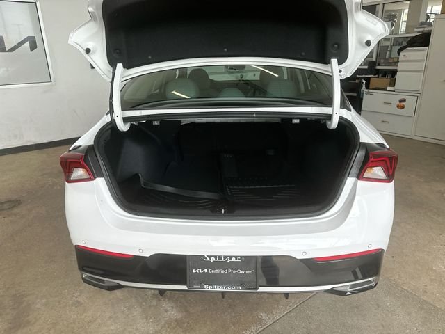 Used 2024 White Kia EX image 23