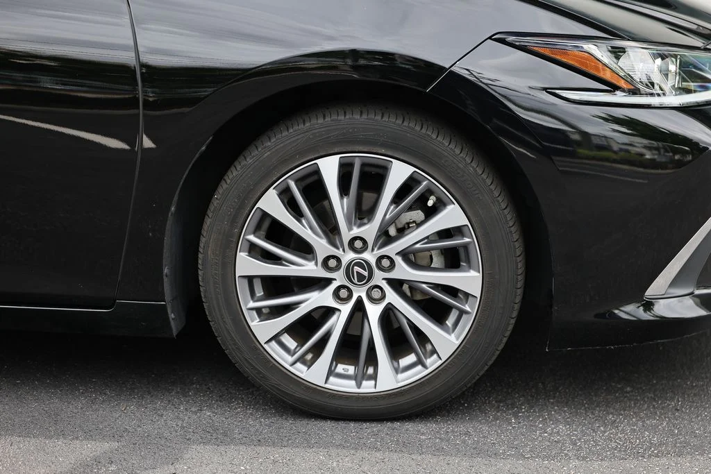 Used 2021 Obsidian Lexus 350 image 5