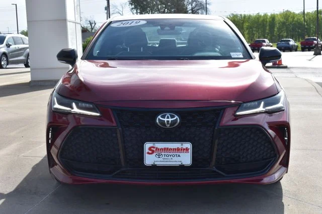 Used 2019 Red Toyota Touring image 3