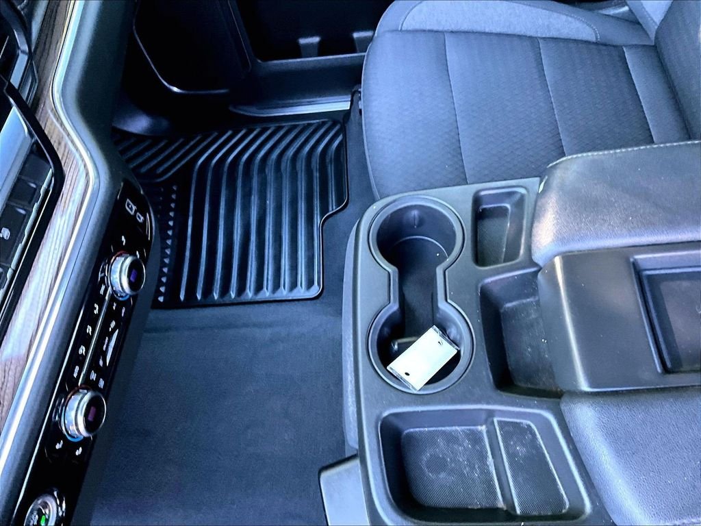 Used 2023 Silver GMC Elevation image 19
