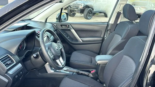 Used 2017 Black Subaru 2.5i Premium image 23