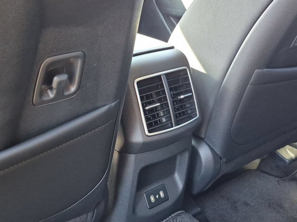 New 2027 Fusion Black Kia S image 21